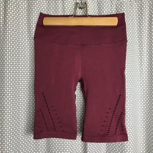 Victoria Sport Seamless Burgundy Biker Shorts Med